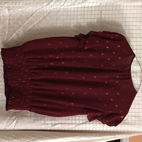 Women’s size medium top - Picture 4 of 5